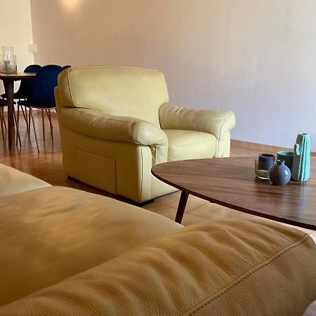Tres Beau Appartement Au Centre Historique De Рие Екстериор снимка